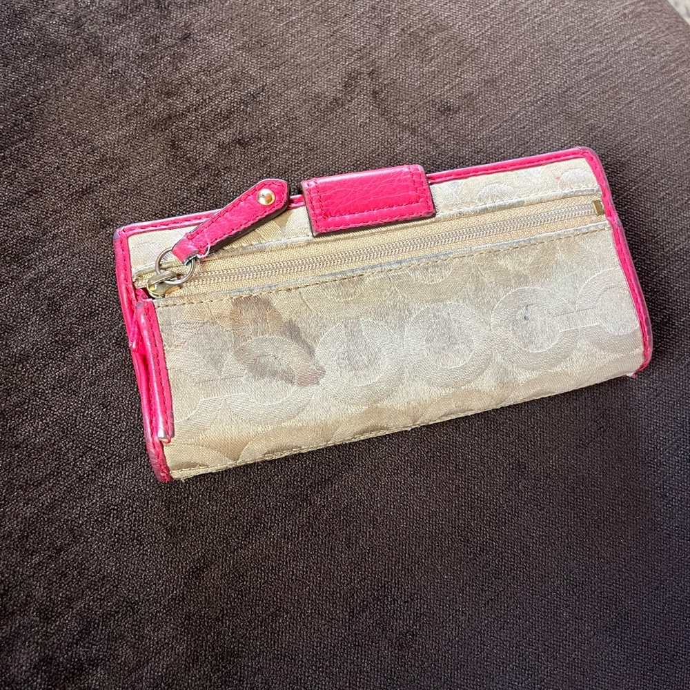 Coach Wallet / Card Holder - Picture 3 of 11